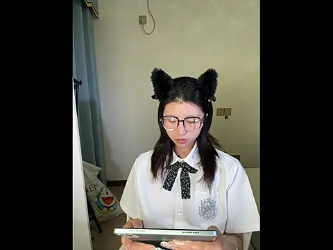 Y--F--LOVE online show from 04.03.26