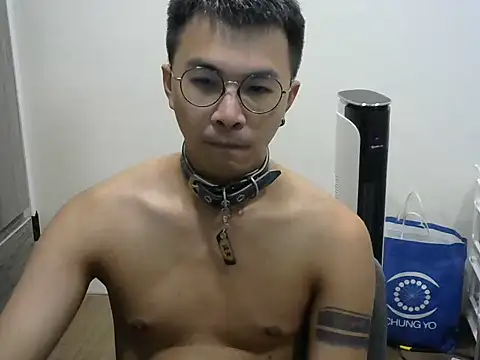 Snapshot of silverwolfwoof chatting on 05.31.26 silverwolfwoof online show from 05.31.26