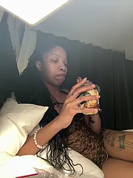 tinkyybae online show from 03.04.26