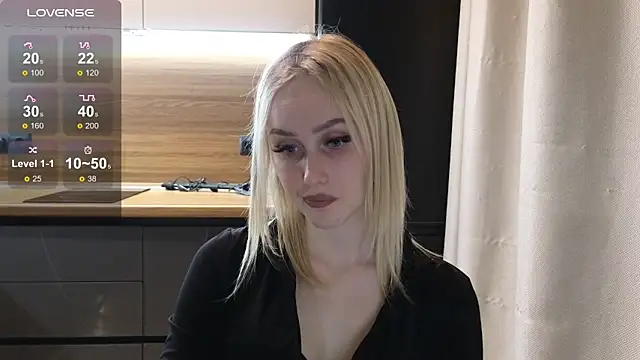 Snapshot of Bella_Villen chatting on 05.30.26 Bella Villen online show from 05.30.26