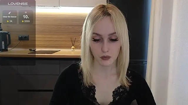 Snapshot of Bella_Villen chatting on 06.03.26 Bella Villen online show from 06.03.26