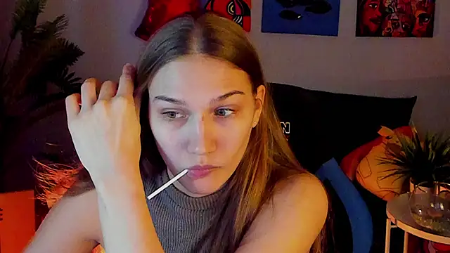 Snapshot of Sweet_Emilya chatting on 03.15.26 Sweet Emilya online show from 03.15.26