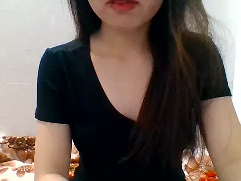 Snapshot of kiraa-007 chatting on 05.27.26 kiraa-007 online show from 05.27.26