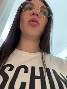 Snapshot of Bunny_Lush chatting on 06.19.26 Bunny Lush online show from 06.19.26