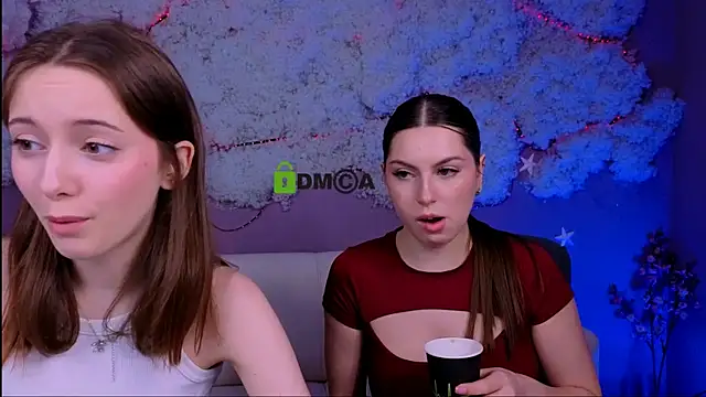 Snapshot of chloe_ley chatting on 05.14.26 chloe ley online show from 05.14.26