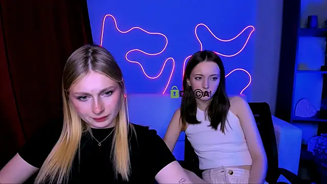 Snapshot of chloe_ley chatting on 06.02.26 chloe ley online show from 06.02.26