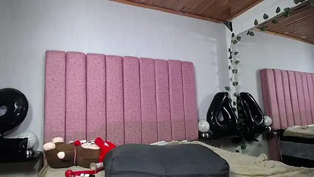 SaraLjordad online show from 04.28.26