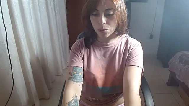 Snapshot of IrisArellano_ chatting on 07.08.26 IrisArellano online show from 07.08.26