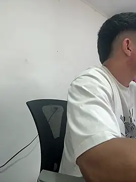 Snapshot of David-latinlover chatting on 05.12.26 David-latinlover online show from 05.12.26