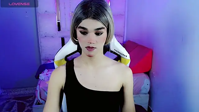 Sophiaa doll  online show from 03.16.26