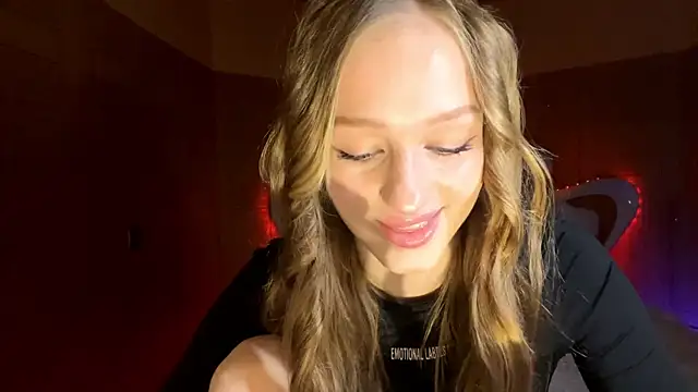 Anika Socutehe online show from 04.15.26