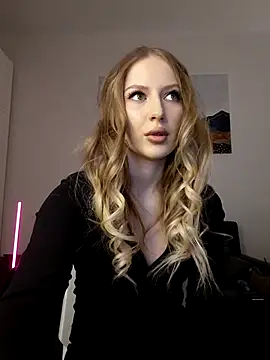 Snapshot of AlishaWey chatting on 02.27.26 AlishaWey online show from 02.27.26