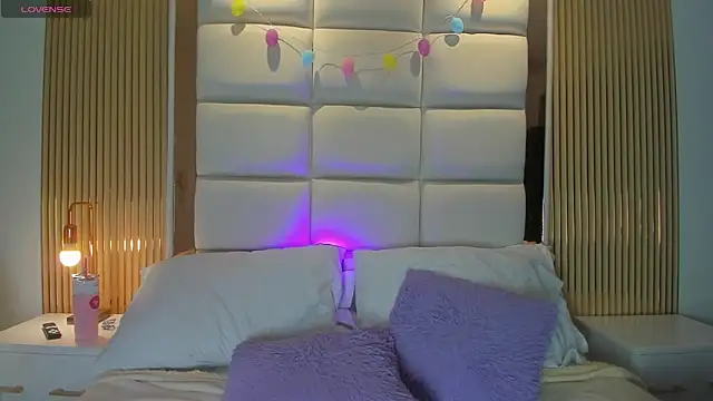 Megaan Rousee online show from 04.12.26