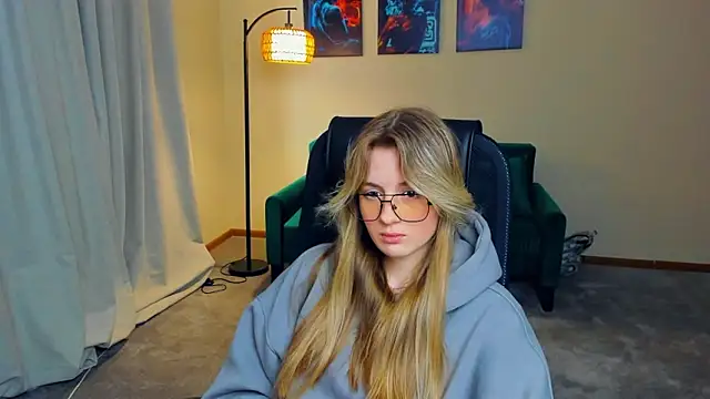 Snapshot of DortheaHupy chatting on 02.28.26 DortheaHupy online show from 02.28.26