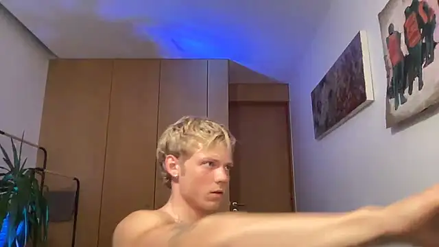 Snapshot of alexbarczukxxx chatting on 06.18.26 alexbarczukxxx online show from 06.18.26