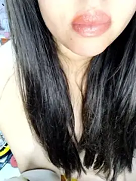 Snapshot of HoT_LiiiNa chatting on 03.26.26 HoT LiiiNa online show from 03.26.26