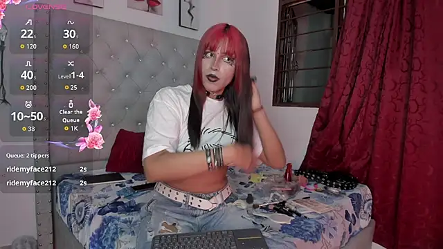 Snapshot of Shadow_Queen666 chatting on 04.21.26 Shadow Queen666 online show from 04.21.26