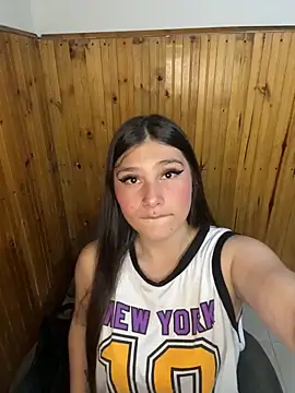 Snapshot of Miss_Dani chatting on 03.01.26 Miss Dani online show from 03.01.26