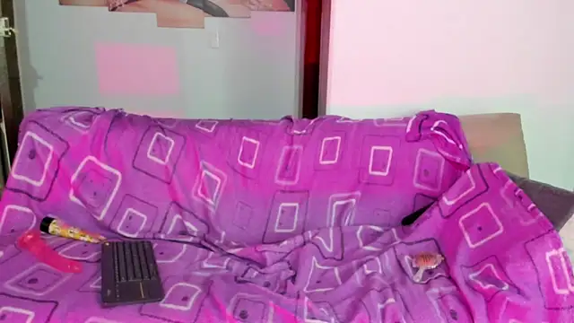 Charlotte Melody online show from 03.03.26