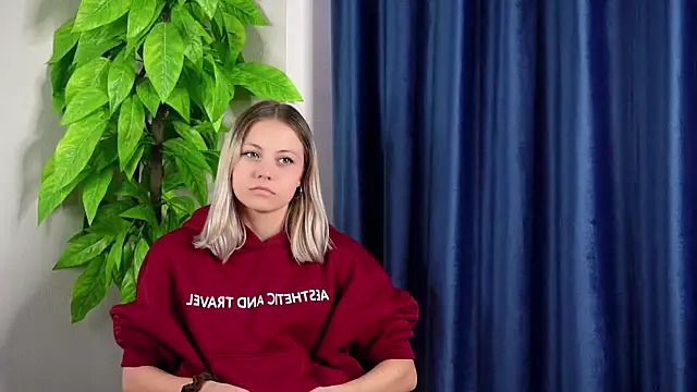 VeniceMoock online show from 03.04.26