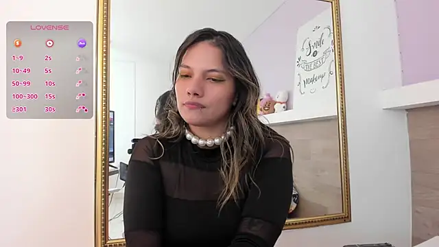EmmaSanchez  online show from 04.30.26