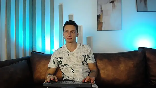 Snapshot of DIEGO_JONES chatting on 05.29.26 DIEGO JONES online show from 05.29.26