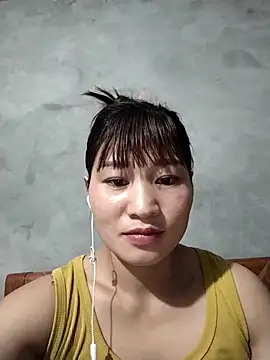Snapshot of Lilinn_ chatting on 04.17.26 Lilinn online show from 04.17.26