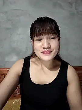 Snapshot of Lilinn_ chatting on 04.25.26 Lilinn online show from 04.25.26