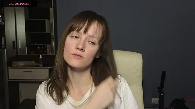 Tender Swan online show from 04.24.26