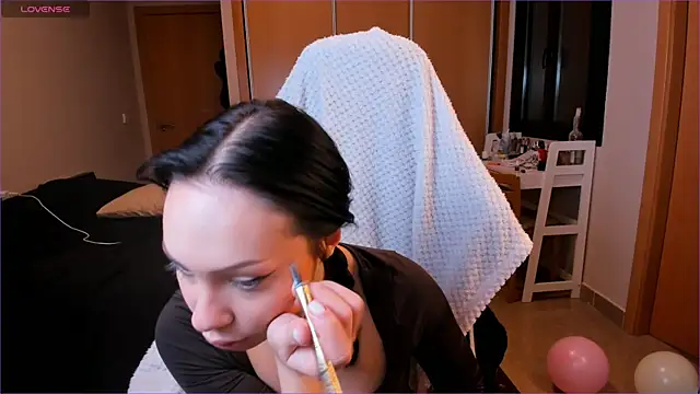 AlexaRayJoel online show from 04.19.26