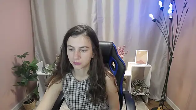 Snapshot of MistyBree chatting on 07.15.26 MistyBree online show from 07.15.26