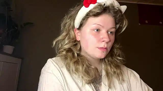 YoungAlina online show from 04.16.26