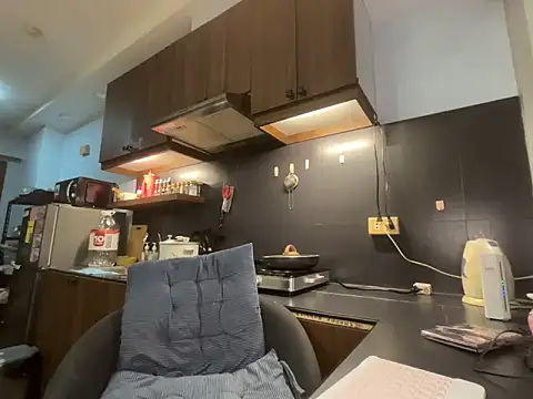 strawberryblossom93 online show from 03.30.26