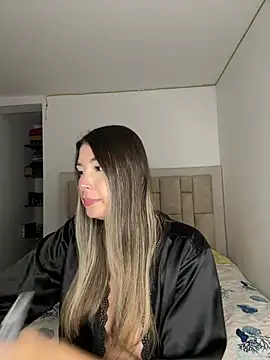 Snapshot of Julie_Rosse chatting on 07.13.26 Julie Rosse online show from 07.13.26