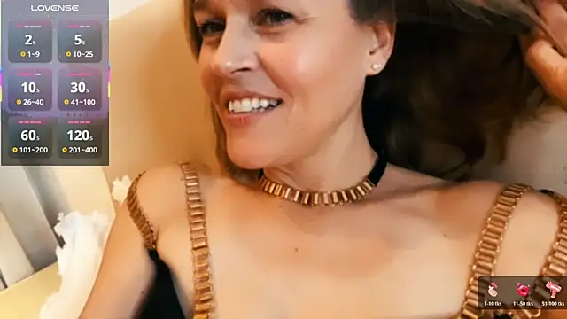 Snapshot of Lizacams chatting on 03.31.26 Lizacams online show from 03.31.26