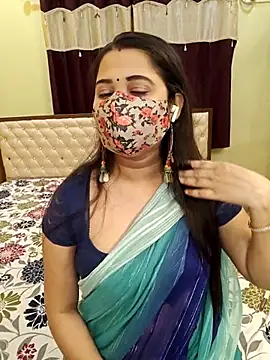 Snapshot of MONAJI_HOT chatting on 04.18.26 MONAJI HOT online show from 04.18.26