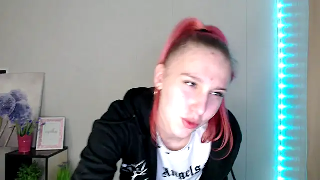 Scarlett lil online show from 04.14.26