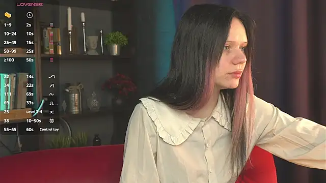 kittenlolla online show from 04.12.26