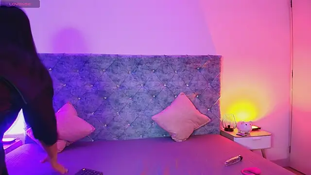 Lauren Rouses online show from 04.17.26