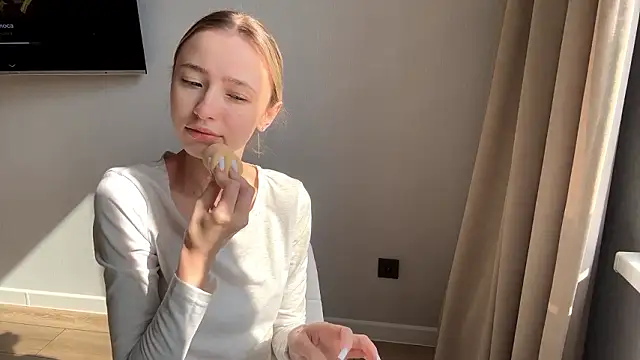 Snapshot of ClonedAge chatting on 03.13.26 ClonedAge online show from 03.13.26