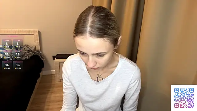 Snapshot of ClonedAge chatting on 04.07.26 ClonedAge online show from 04.07.26