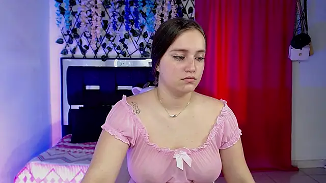 Julieta vegaxh online show from 03.02.26