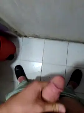 dzniyaak online show from 04.18.26