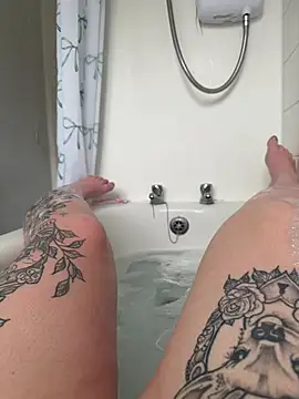 BeeMay22 online show from 04.16.26