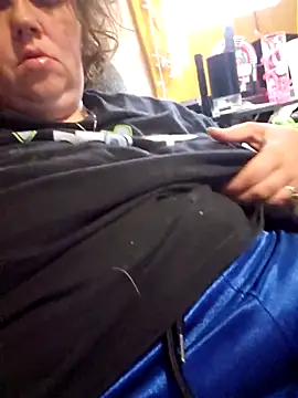 Purplesparkle1 online show from 04.04.26