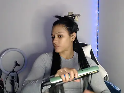 Snapshot of KathLovee chatting on 05.11.26 KathLovee online show from 05.11.26