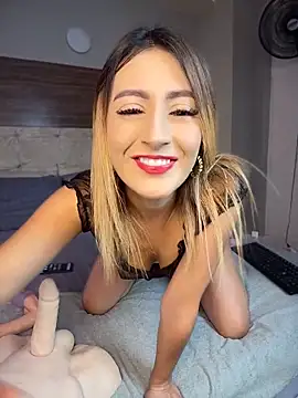 Snapshot of Emma_Reyes chatting on 06.18.26 Emma Reyes online show from 06.18.26