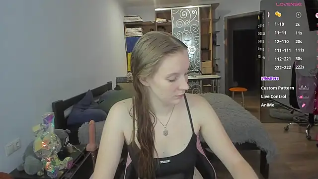 Mary Blu online show from 11.26.25