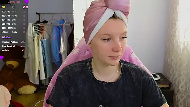 Mary Blu online show from 04.07.26