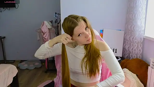 Mary Blu online show from 04.17.26